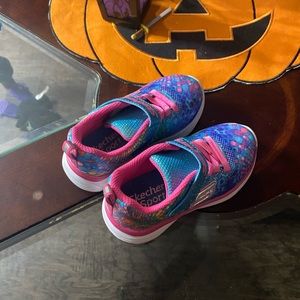 Toddler girls Skechers size 7